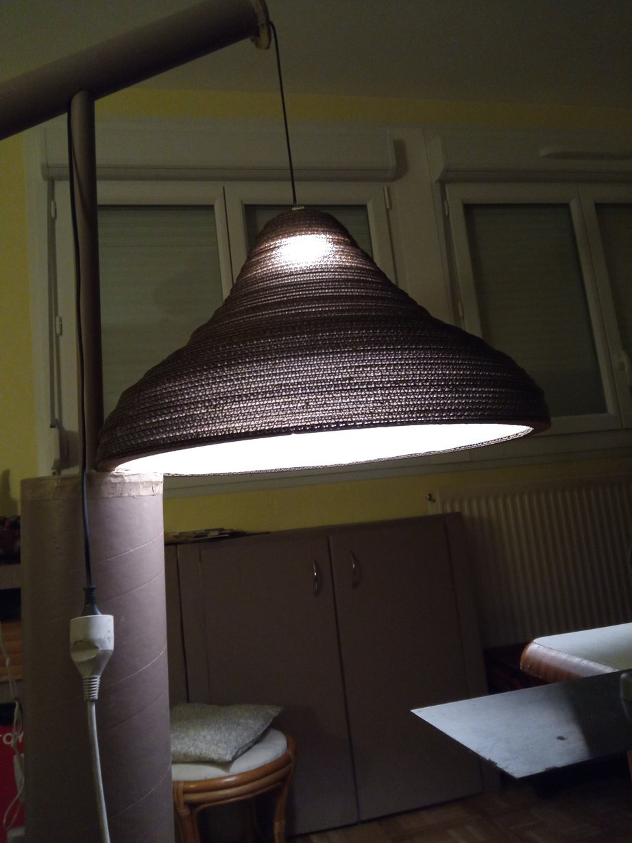 Luminaire en carton 