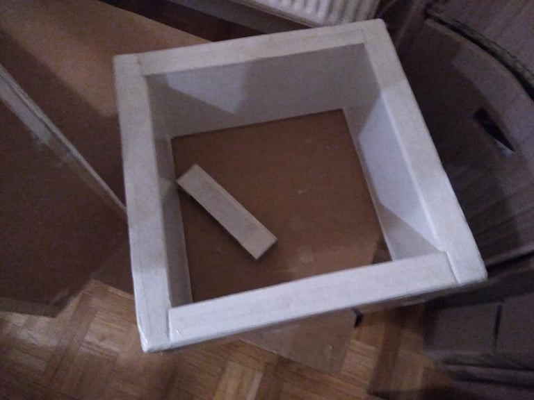 Petit cube en carton 